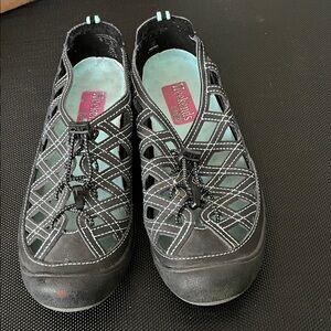 Weekenders by Khombu Black and Teal Women's Shoes